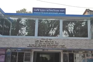 Bengal SIR: तीन बच्चों के पिता को फॉर्म में दिखे पांच बच्चे, BDO के पास शिकायत दर्ज