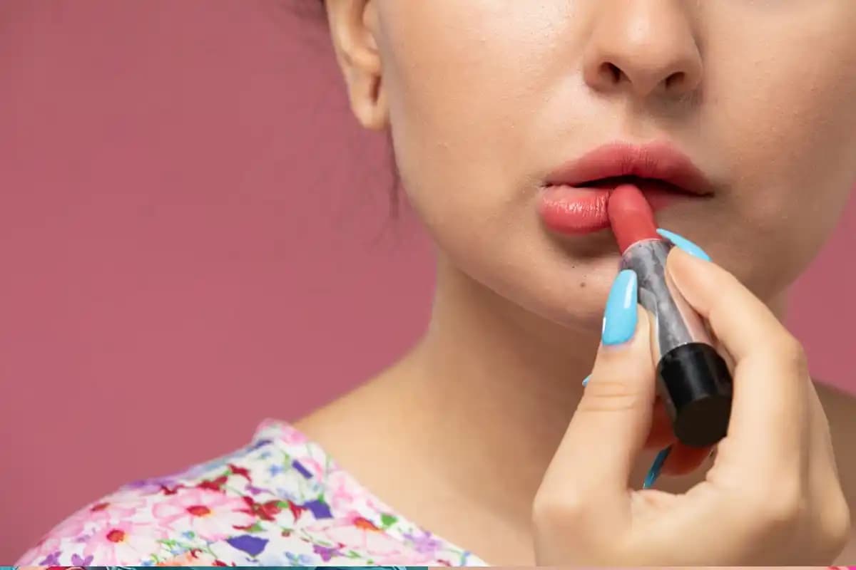 बेस्ट लिप बाम गाइड: होठों के लिए परफेक्ट मॉइश्चराइजिंग सॉल्यूशन