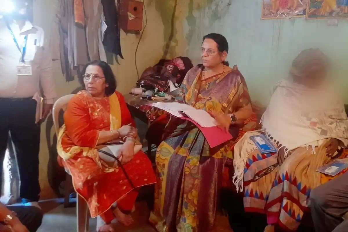 मथुरा ताई की दशा देख नीलम गोऱ्हे ने प्रशासन को दिए सख्त निर्देश, तुरंत मिलेगी हर सुविधा