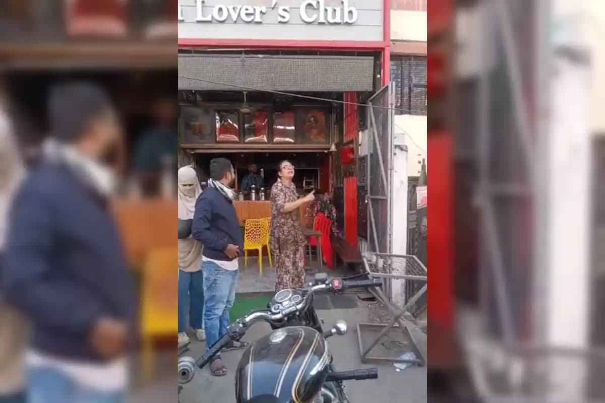 महाराष्ट्र में बिजली विभाग के अधिकारियों से चाय वाले ने की मारपीट, मामला दर्ज