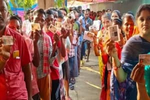 Howrah Voter List: हावड़ा में 61 हजार मतदाताओं के नाम हटाने पर तृणमूल का जोरदार विरोध प्रदर्शन