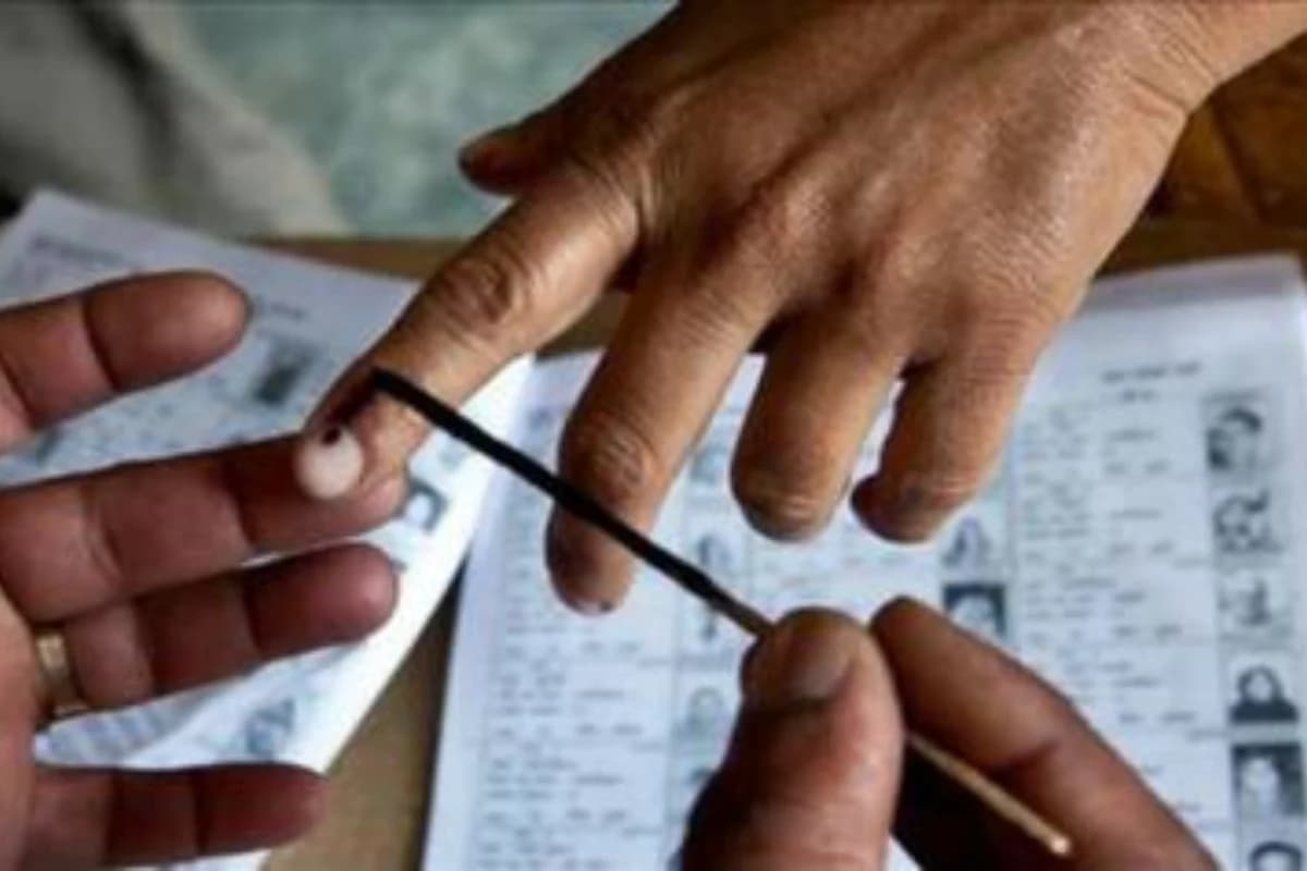 West Bengal Re-Polling: कड़ी सुरक्षा के बीच 15 बूथों पर हो रहा दोबारा मतदान, 9 बजे तक 16.23% वोटिंग