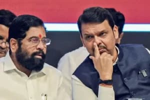 चुनाव से पहले बीजेपी और शिवसेना आमने-सामने