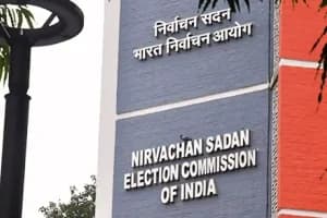 Election Commission TMC Delegation: निर्वाचन आयोग में तृणमूल का गंभीर आरोप, 58 लाख मतदाताओं के नाम हटाने का मामला