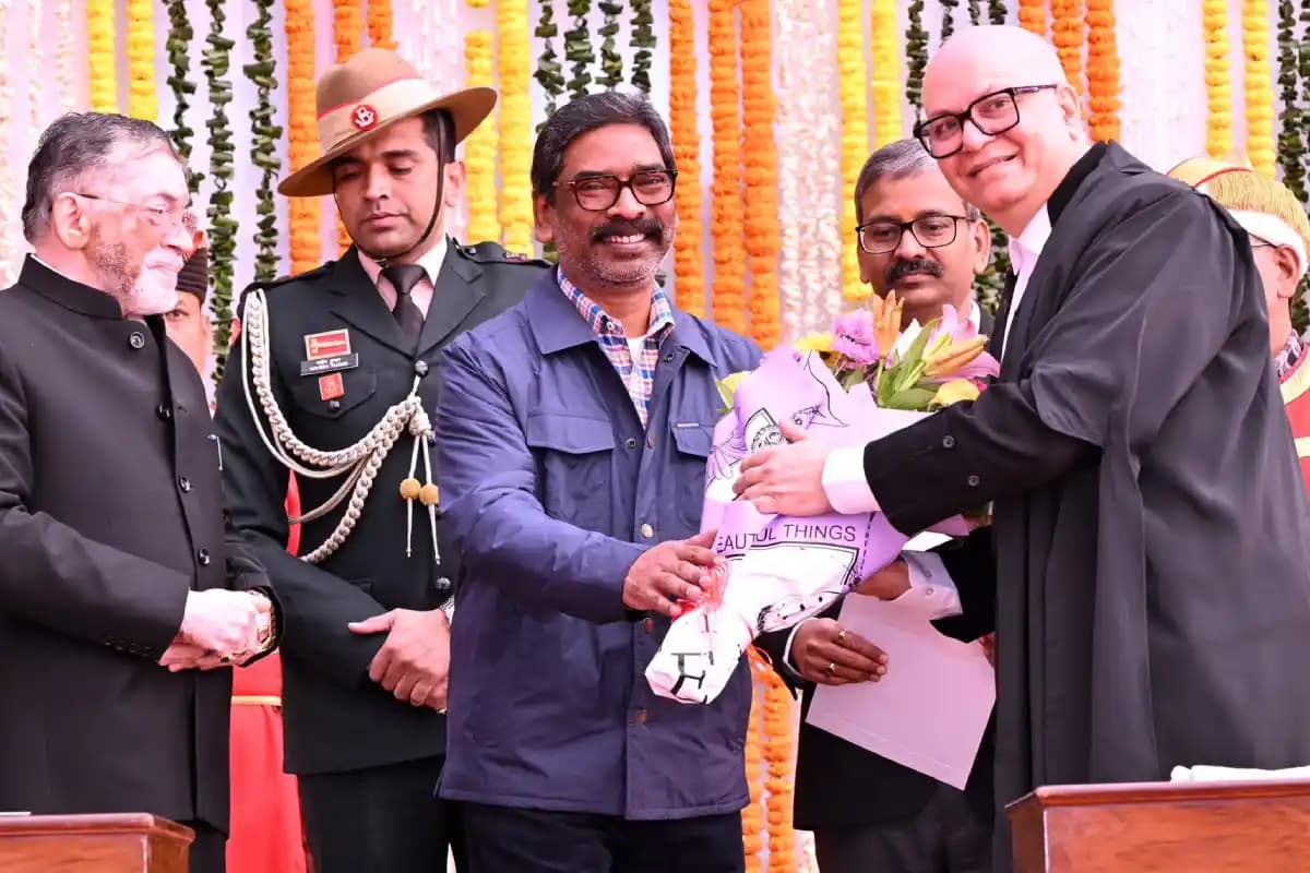 झारखंड हाईकोर्ट को मिला नया मुख्य न्यायाधीश, जस्टिस महेश सोनक ने ली शपथ