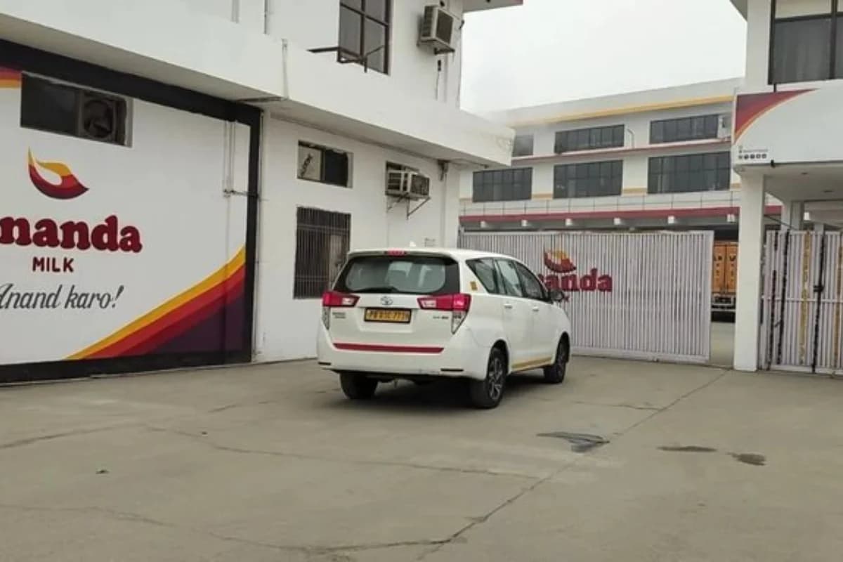 आनंदा डेयरी पर आयकर विभाग की बड़ी कार्रवाई, तीन जिलों में एक साथ छापेमारी से हड़कंप
