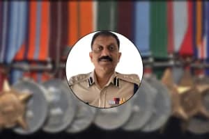 CRPF DIG Prashant Jambholkar President Police Medal: श्रीनगर में तैनात वीर अधिकारी को राष्ट्रपति पुलिस पदक, एनएसजी ब्लैक कैट कमांडो रहे, कई मिशनों में दिखाई वीरता