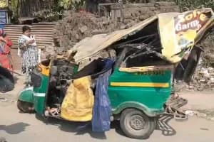 Road Accident Nadia: टोटो और प्राइवेट कार की जोरदार टक्कर, 6 लोग घायल, फुलिया में हुआ भीषण हादसा