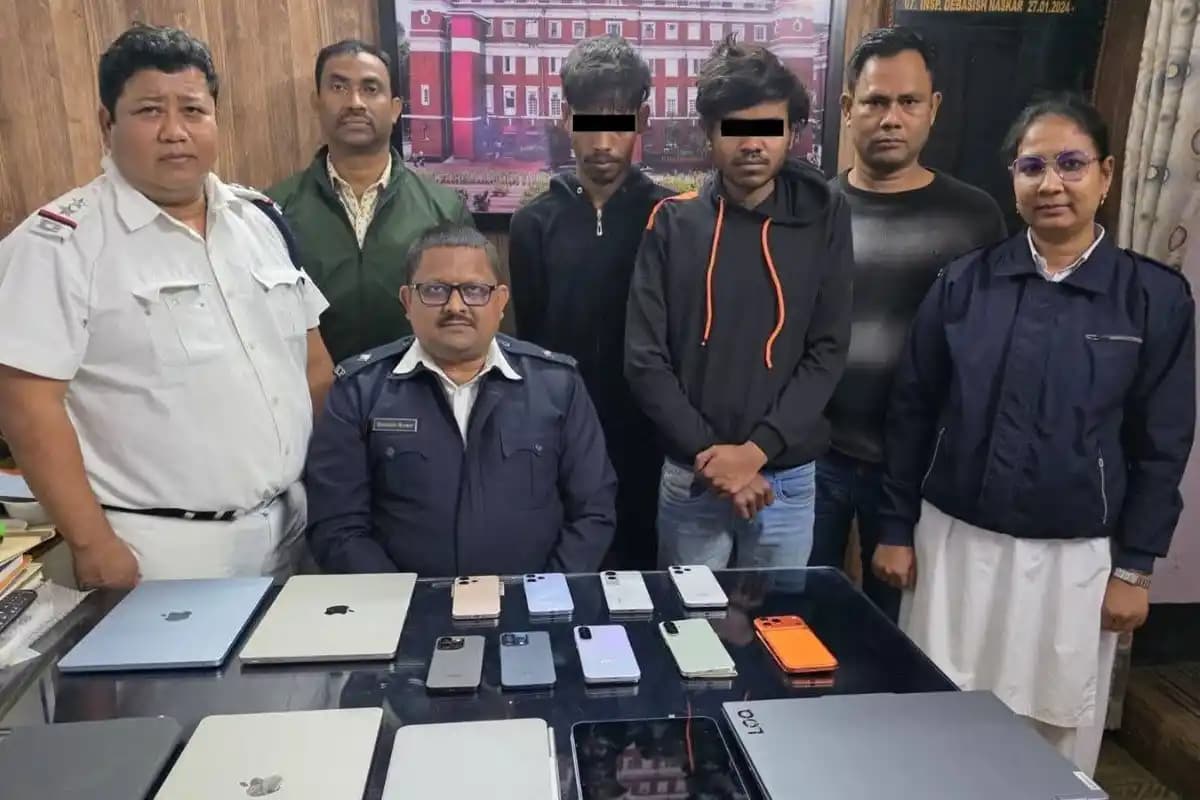 कोलकाता के रिलायंस डिजिटल स्टोर से 10 लाख रुपये के लैपटॉप और मोबाइल की चोरी, दो आरोपी गिरफ्तार