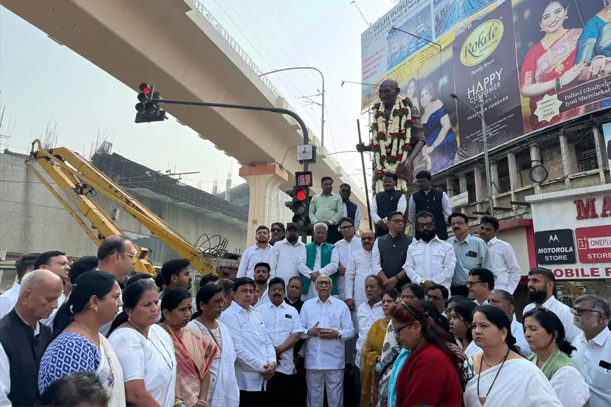 सत्य और अहिंसा के विचारों से दूर जाना देश के लिए घातक: विकास ठाकरे