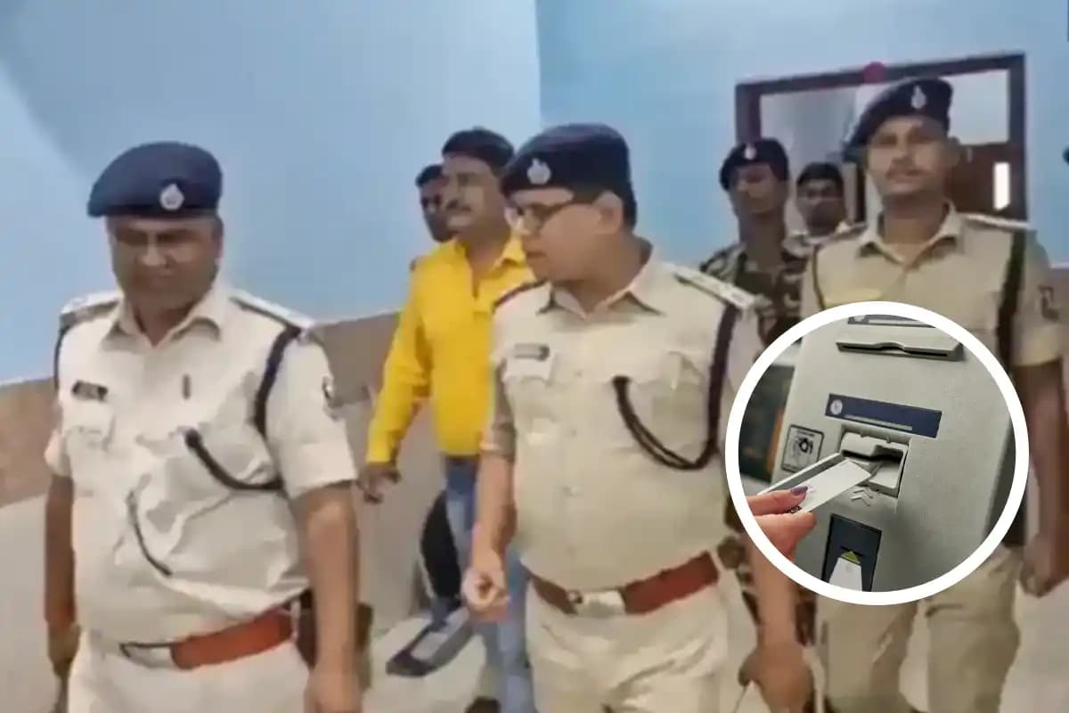 हैदराबाद में दिनदहाड़े एटीएम पर गोलीबारी और लूट, व्यापारी से छीने 6 लाख रुपये
