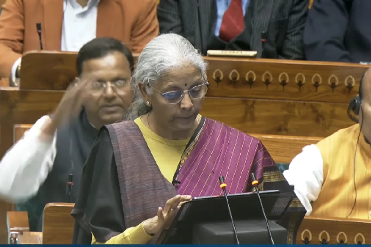Budget 2026: क्या हुआ सस्ता और क्या महंगा ? एक क्लिक में जानिए आपकी जेब पर कितना पड़ेगा असर