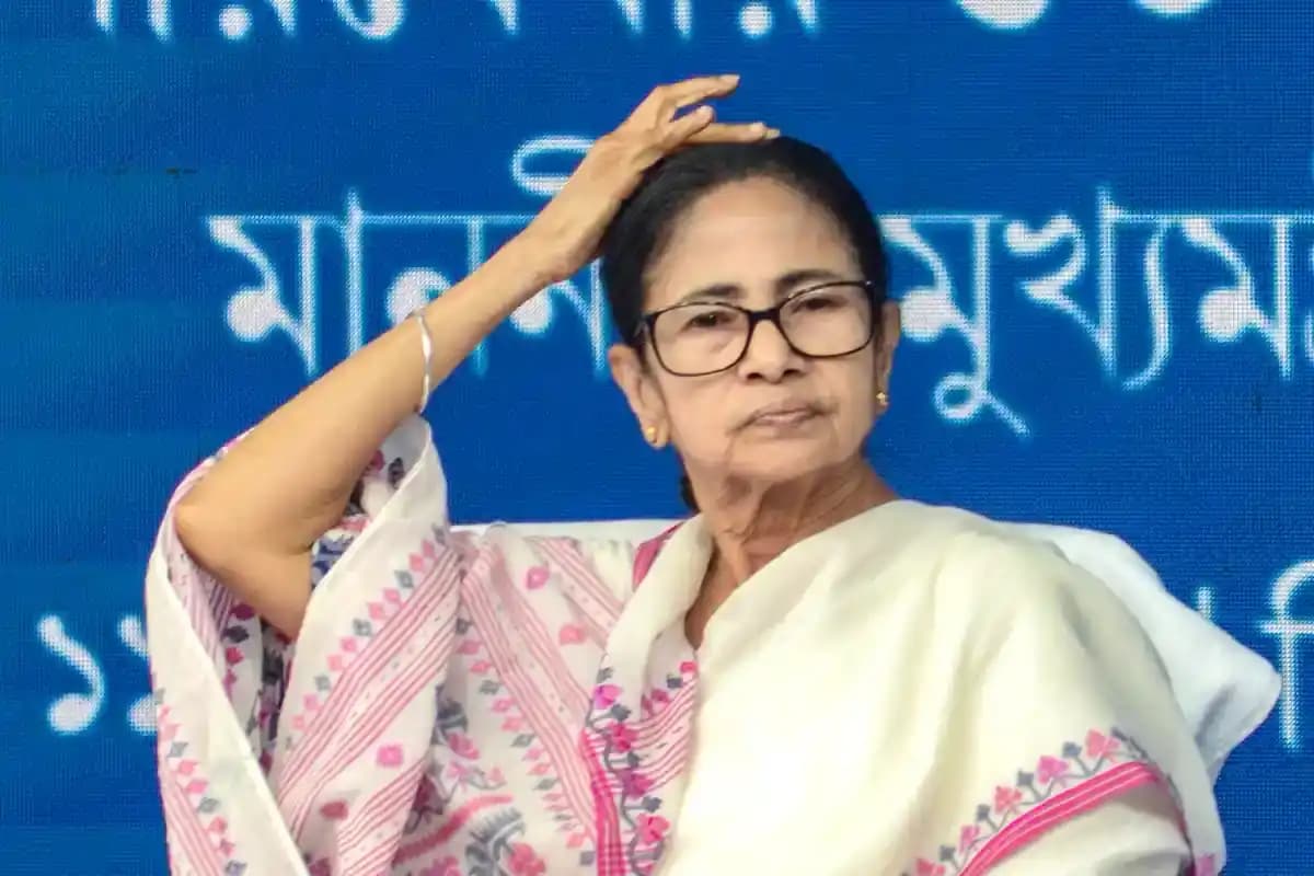 ममता बनर्जी ने चुनाव आयोग पर लगाए गंभीर आरोप, मुख्य चुनाव आयुक्त के खिलाफ महाभियोग की तैयारी