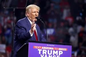 US Tariff on Iran Trade: अमेरिका ने ईरान से व्यापार करने वाले देशों पर लगाया अतिरिक्त शुल्क