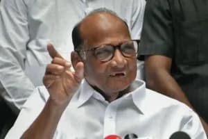 Sharad Pawar Health Update: शरद पवार की तबीयत बिगड़ी, बारामती से पुणे ले जाया गया