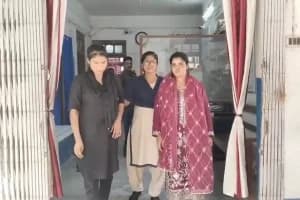 BSF catches Bangladeshi women North 24 Parganas: बीएसएफ ने तीन बांग्लादेशी महिलाओं को अवैध सीमा पार करते पकड़ा
