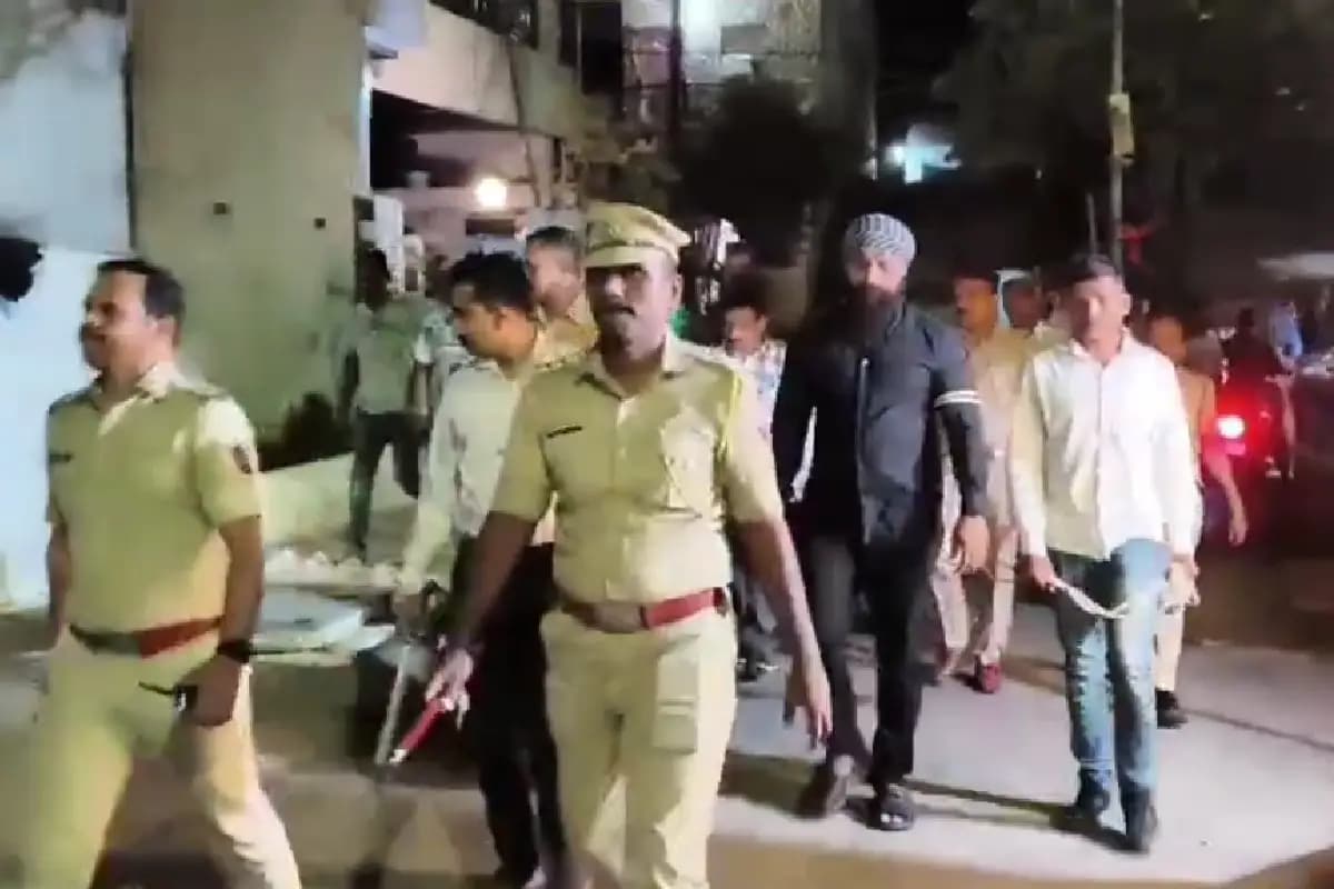 नागपुर, कुख्यात अपराधी सीटू सिंह की यशोधरा नगर पुलिस ने निकाली सार्वजनिक परेड, क्षेत्र में दहशत खत्म करने की कोशिश