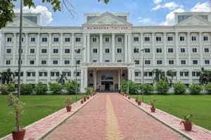 BEd CET exam entry denied Wainganga College Gondia: गोंदिया के वैनगंगा कॉलेज में बीएड सीईटी परीक्षा केंद्र पर छात्रों को प्रवेश नहीं मिला, विरोध प्रदर्शन जारी।
