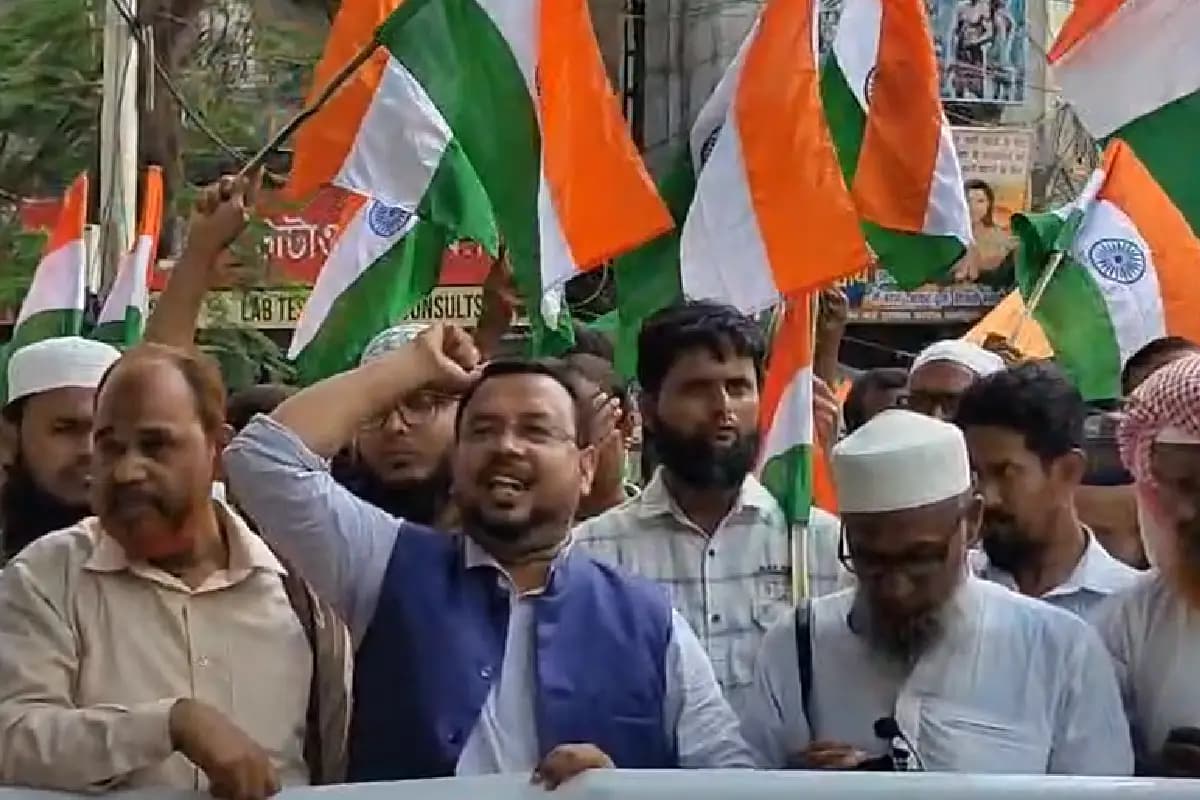 संतरागाछी पक्षी विहार के झील किनारे के निवासियों का चुनाव बहिष्कार का ऐलान – “सड़क नहीं तो वोट नहीं”