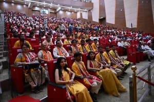 Draupadi Murmu Nagpur medical convocation: डॉक्टरों को जीवनभर सीखते रहने और ईमानदारी बनाए रखने का संदेश
