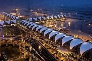 Pune Airport Incident: वायुसेना विमान की हार्ड लैंडिंग से हड़कंप, उड़ान संचालन प्रभावित