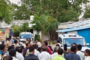 Yavatmal 34 tribal girls missing Ralegaon: यवतमाल में 34 लड़कियों के गायब होने पर बढ़ा विवाद और आरोपी का घर गिराया गया
