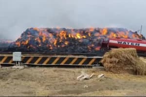 नागपुर के मौदा में लगी भीषण आग, 3 हजार टन से अधिक धान के पेढ़े जलकर राख, करोड़ों का नुकसान