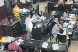 Kolkata CCTV expansion Firhad Hakim: कोलकाता में और बढ़ेंगे सीसीटीवी कैमरे, शहर की सुरक्षा पर नगर निगम का बड़ा जोर