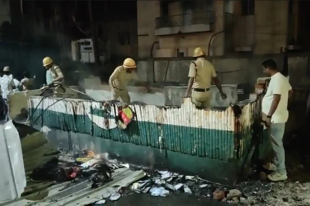 आसनसोल में बढ़ा राजनीतिक तनाव, कई तृणमूल कार्यालयों में आग और तोड़फोड़