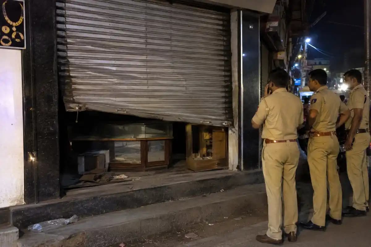 Nagpur News: एमआईडीसी में मोनाली स्टील और मोनाली ज्वेलर्स में 42 लाख की चोरी, दो आरोपी गिरफ्तार