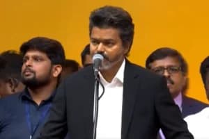 सीएम बनते ही विजय का बड़ा एक्शन: सड़क पर नहीं लगेंगे पोस्टर, शराब दुकानें होंगी बंद!