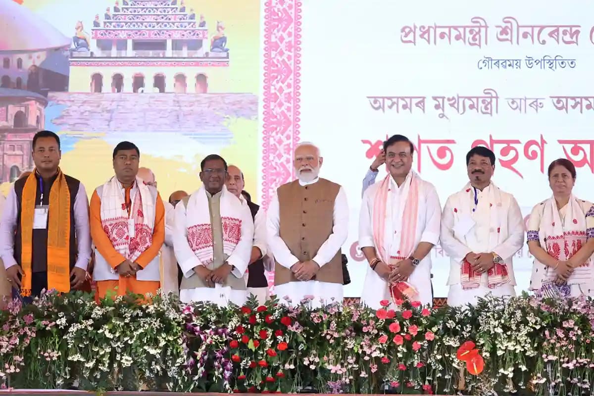 लगातार दूसरी बार असम के मुख्यमंत्री बने हिमंत बिस्वा सरमा, शपथ ग्रहण में पीएम मोदी समेत कई दिग्गज रहे मौजूद