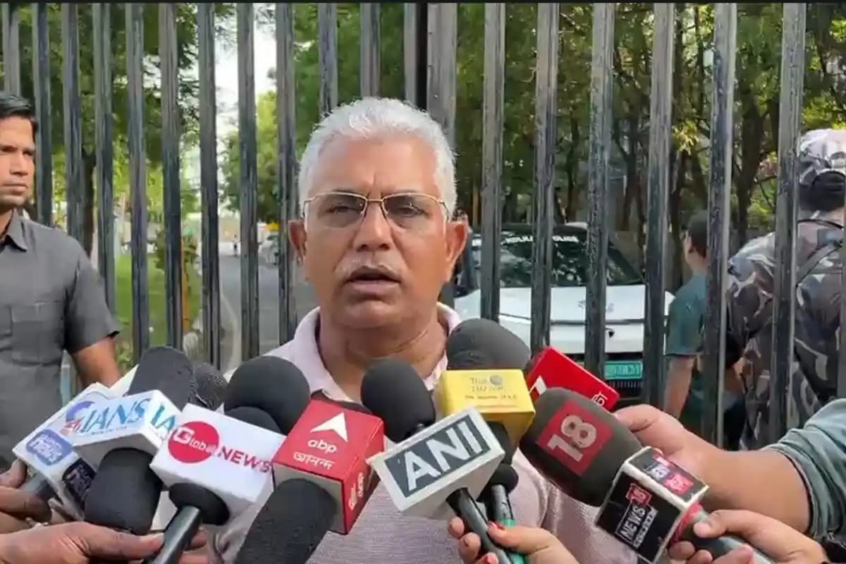 कोलकाता में आग की घटनाओं और अवैध कारोबार पर दिलीप घोष का बड़ा बयान