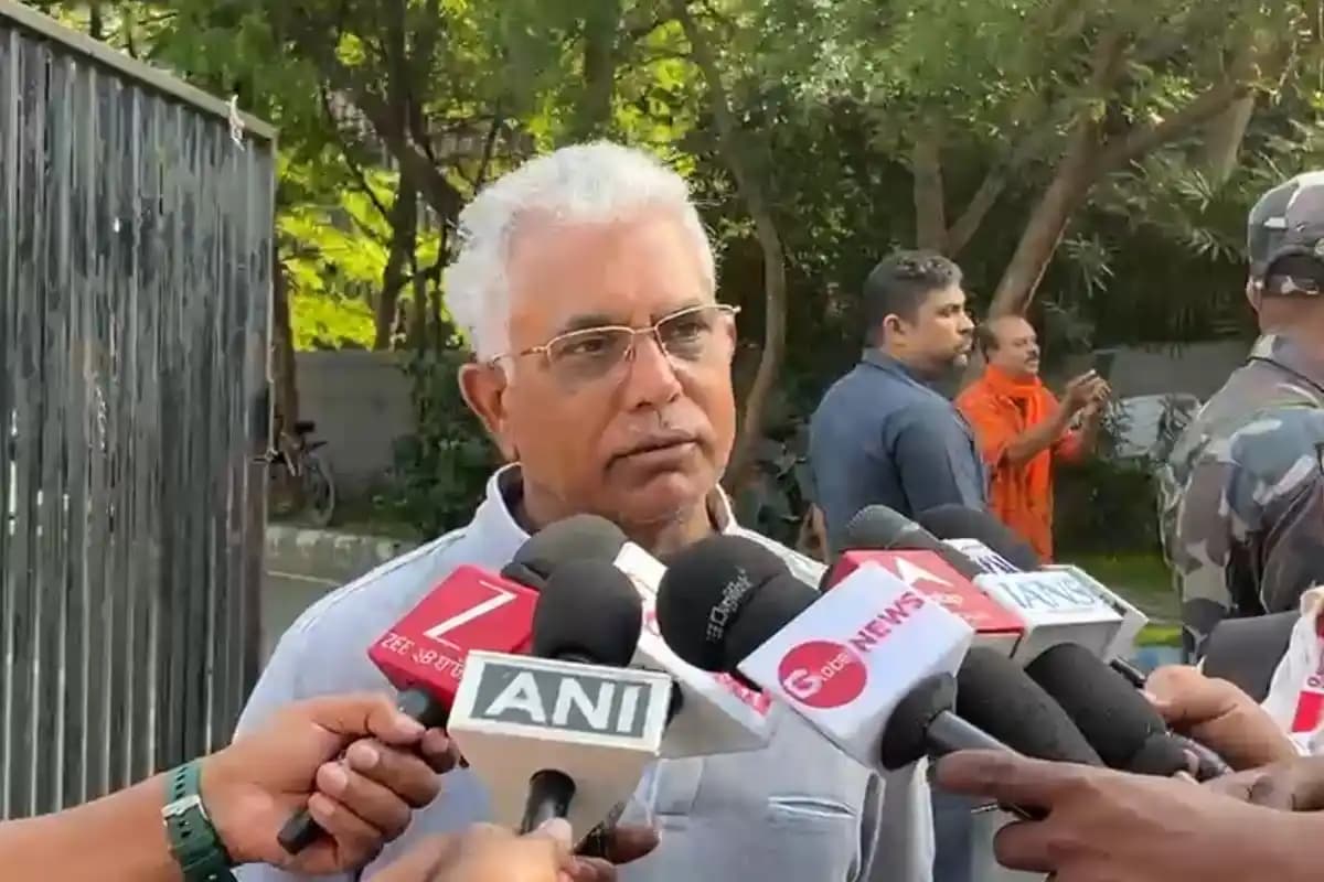 Kolkata News: पंचायत भर्ती, मेट्रो काम और कानून व्यवस्था पर मंत्री दिलीप घोष का बड़ा बयान
