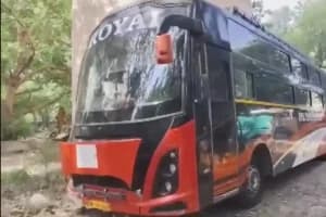 Delhi private bus gangrape case accused arrested: दिल्ली में निजी बस में महिला से गैंगरेप, पुलिस ने दोनों आरोपियों को किया गिरफ्तार