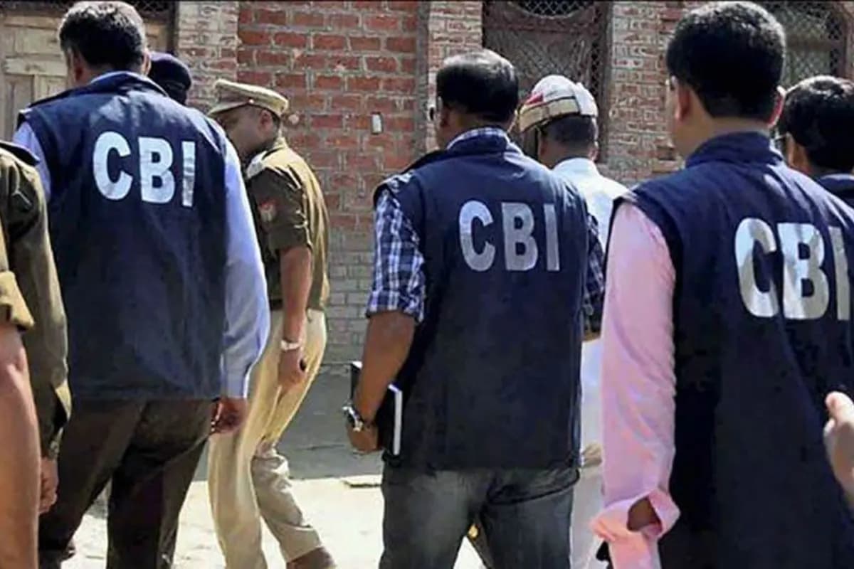 NEET पेपर लीक जांच में CBI की बड़ी कार्रवाई, नागपुर के दो परीक्षार्थियों के घर छापेमारी