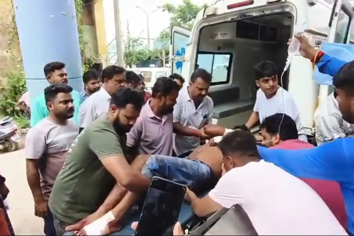 महिला से छेड़छाड़ का विरोध करने पर मालदा में भाजपा नेता और वकील पर धारदार हथियार से हमला