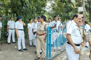 TMC Dharna Dharmatala Kolkata: धर्मतला में तृणमूल कांग्रेस का बड़ा धरना, कई मुद्दों पर विरोध दर्ज