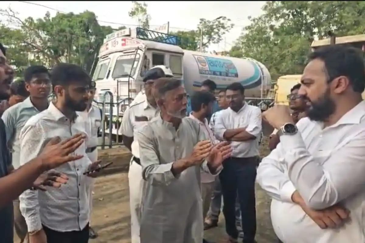 Kolkata News: तारातला से जिंजिरा बाजार तक सड़क का काम तेजी से जारी, 20 दिनों में पूरा होने का दावा