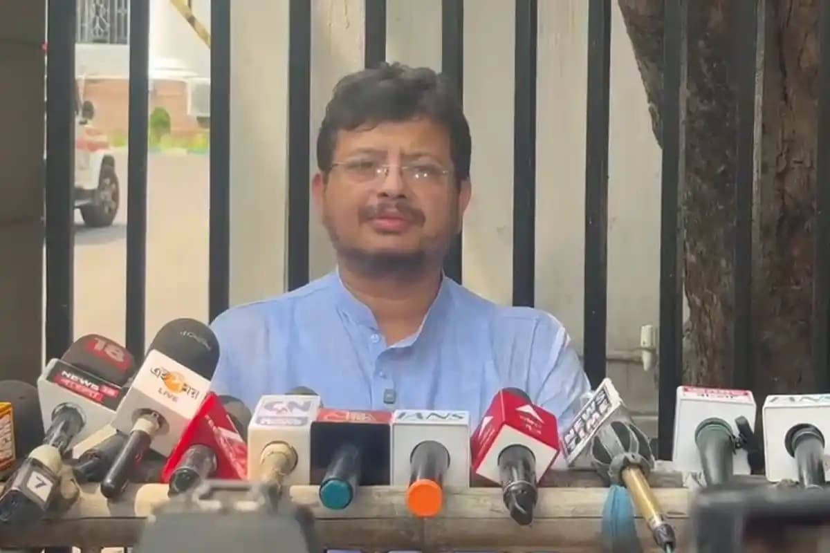 Kolkata News: विधानसभा के बाहर ऋतब्रत बंद्योपाध्याय ने पीसी को लेकर अपनी प्रतिक्रिया दी