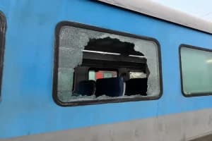 Shatabdi Express Stone Pelting RSS Chief: फिरोजाबाद के पास शताब्दी एक्सप्रेस पर पथराव, सरसंघचालक सुरक्षित दिल्ली पहुंचे