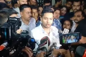 Abhishek Banerjee Press Conference: अभिषेक बनर्जी ने पत्रकारों के सवालों का जवाब देते हुए कई मुद्दों पर अपनी बात रखी