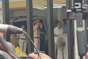 Kunal Ghosh Enters Bhawani Bhavan: भवानी भवन पहुंचे कुनाल घोष, राजनीतिक हलकों में चर्चा तेज