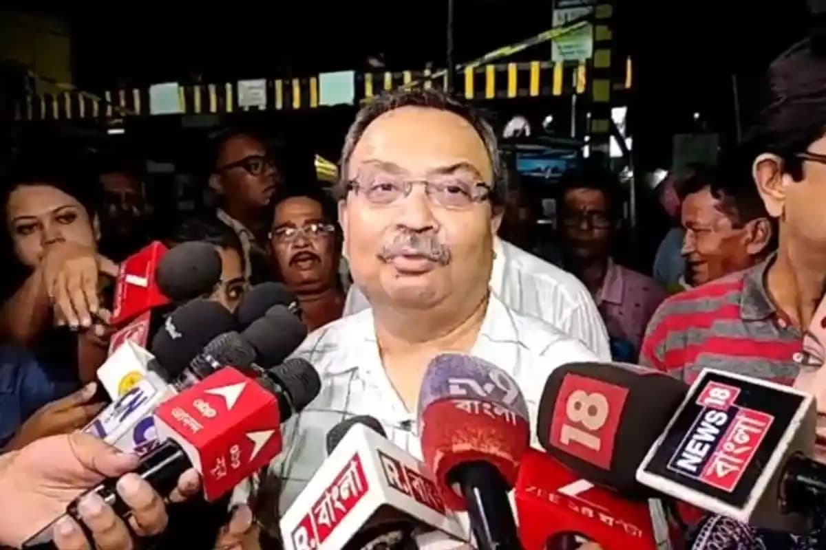 Kolkata News: कालीघाट से बाहर आने के बाद कुनाल घोष ने पत्रकारों के सवालों का दिया जवाब