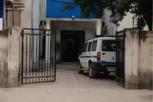 Arup Biswas Bidhannagar South Police Station appearance: तीन बार बुलावे के बाद आखिरकार थाने पहुंचे अरूप विश्वास, पुराने मामले में शुरू हुई पूछताछ