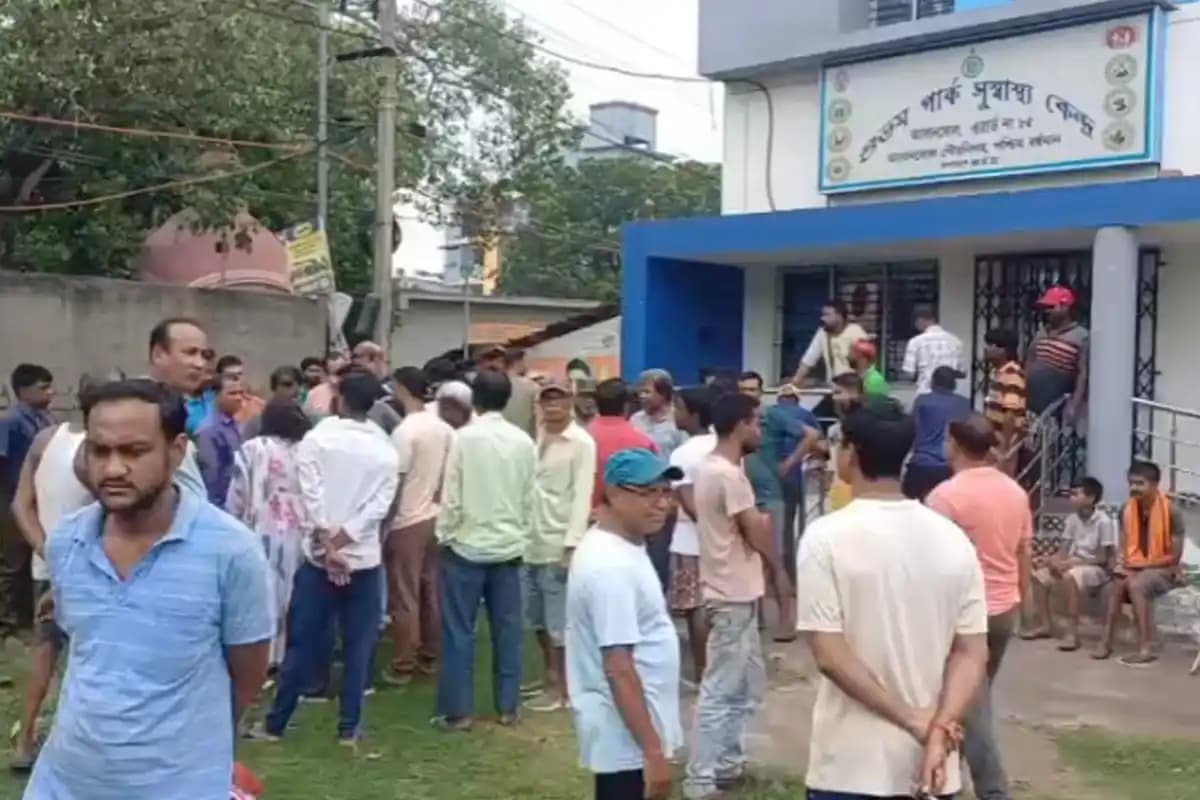आसनसोल में शरणार्थी विकास केंद्र से पार्टी झंडे और राहत सामग्री मिलने पर भाजपा ने जताई आपत्ति