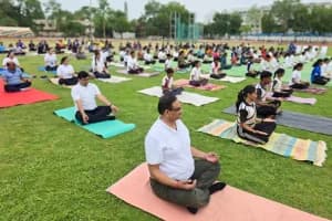 International Yoga Day Nagpur University celebration: स्वस्थ और निरोगी जीवन के लिए नियमित योग करने का संदेश, नागपुर विश्वविद्यालय में उत्साह के साथ आयोजन