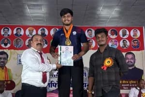 Maharashtra Strength Lifting Competition Medal Win: पश्चिम विभागीय राष्ट्रीय प्रतियोगिता में महाराष्ट्र के खिलाड़ियों का शानदार प्रदर्शन, कई स्वर्ण और रजत पदक जीते