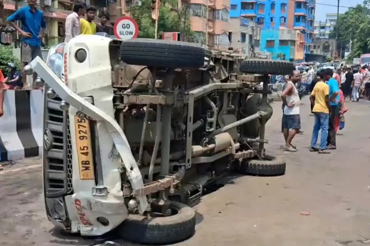 Paschim Bardhaman News: आसनसोल में सड़क हादसे में दो ऑनलाइन डिलीवरी कर्मियों की मौत, चालक गिरफ्तार