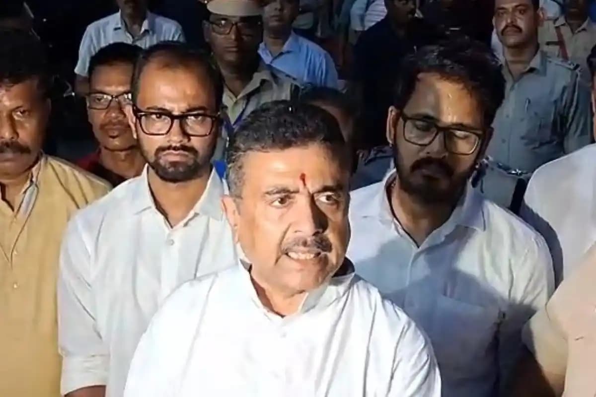 Howrah News: बागनान भाजपा कार्यकर्ता के परिवार से मिलीं मुख्यमंत्री, 5 लाख रुपये की मदद और बड़ी बेटी को नौकरी देने की घोषणा
